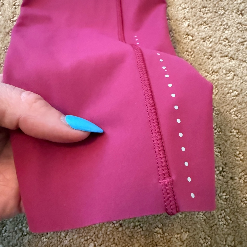 Lululemon Fast & Free 7/8 Tight II *Nulux 25" Color: Star Ruby Size: 6 - Picture 8 of 16